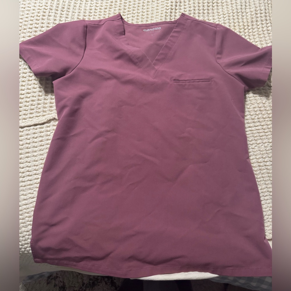 Mandala scrubs one pocket scrub top in mauve